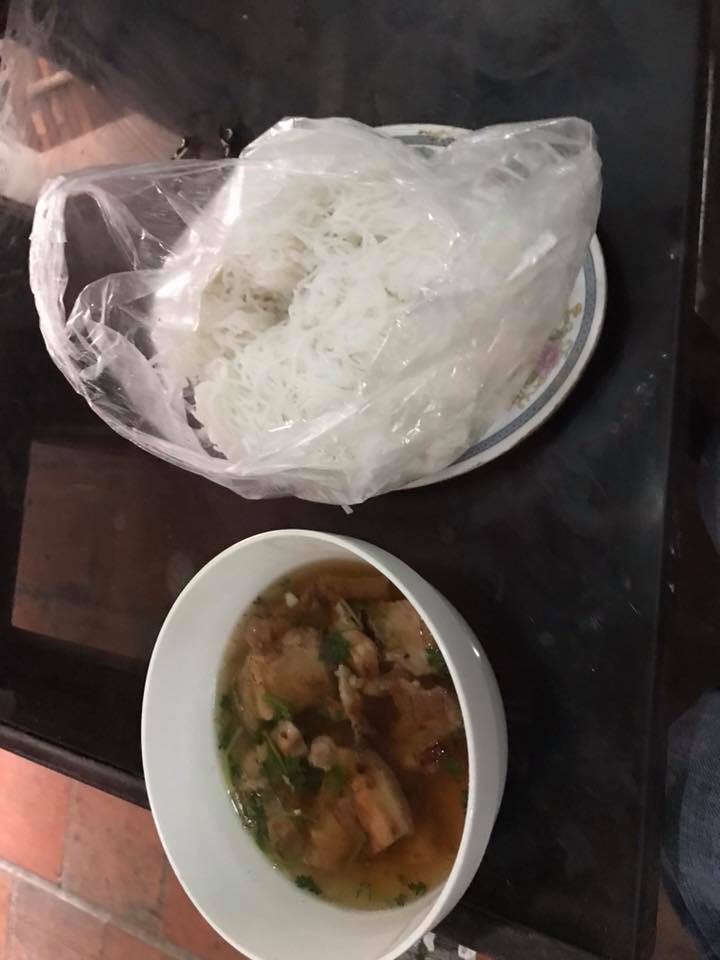 Nỗi khổ của những ông chồng có vợ làm tay hòm chìa khóa: Thèm ăn bún cũng phải nhờ đồng minh con gái hỗ trợ xin vợ 20k